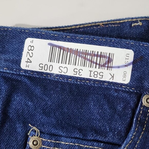 2/$30 Wrangler Rugged Wear Jeans Size 34 Classic Fit Blue Denim - Picture 3 of 6